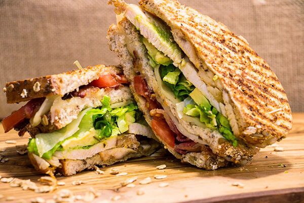 crema-gourmet-chicken-club