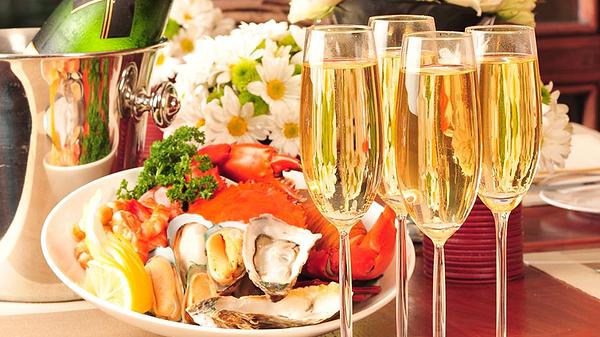 Biltmore Brunch: Start Your Sunday Surrounded by Champagne, Bellinis, & Mimosas!