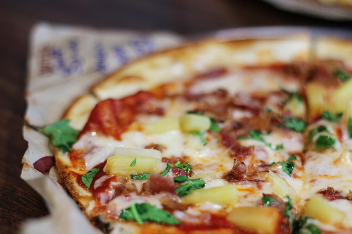 There's A New Make-Your-Own Pizza Shop on Miracle Mile