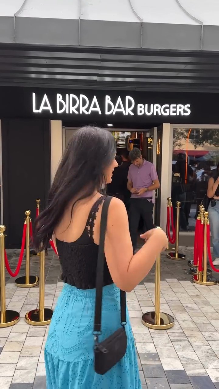 La Birra Bar Brings Its Legendary Buenos Aires Burgers to Miracle Mile